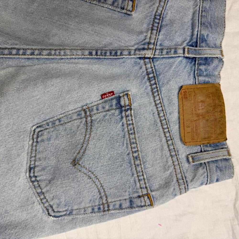 Vintage Levi’s light wash cutoff shorts 505s frayed distressed hem high rise - Picture 3 of 8